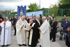 Arrivo Madonna del Rosario Ginestra degli Schiavoni